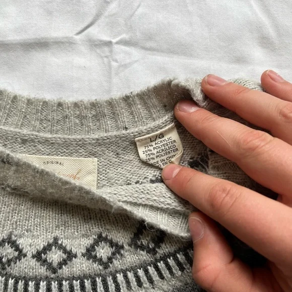 Cute sweater - Picture 3 of 3